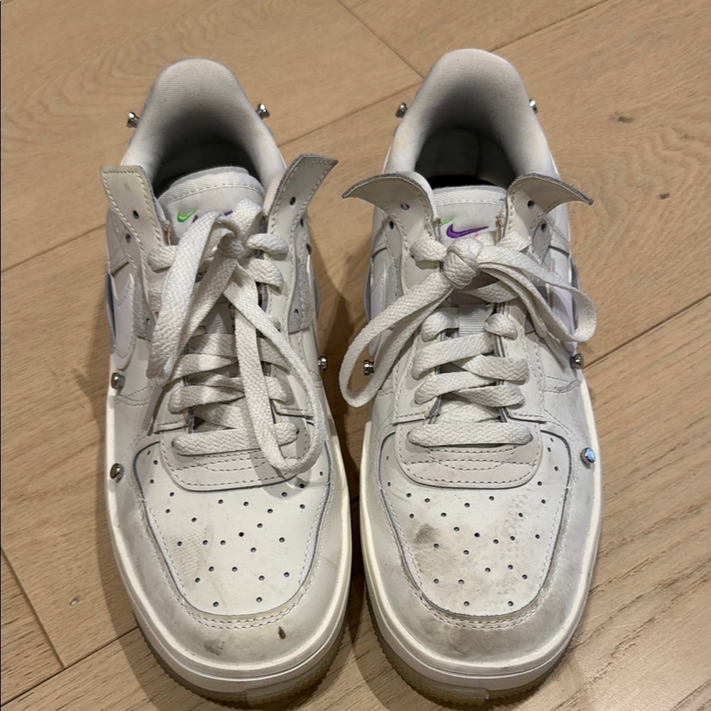 Nike women's White Sneakers